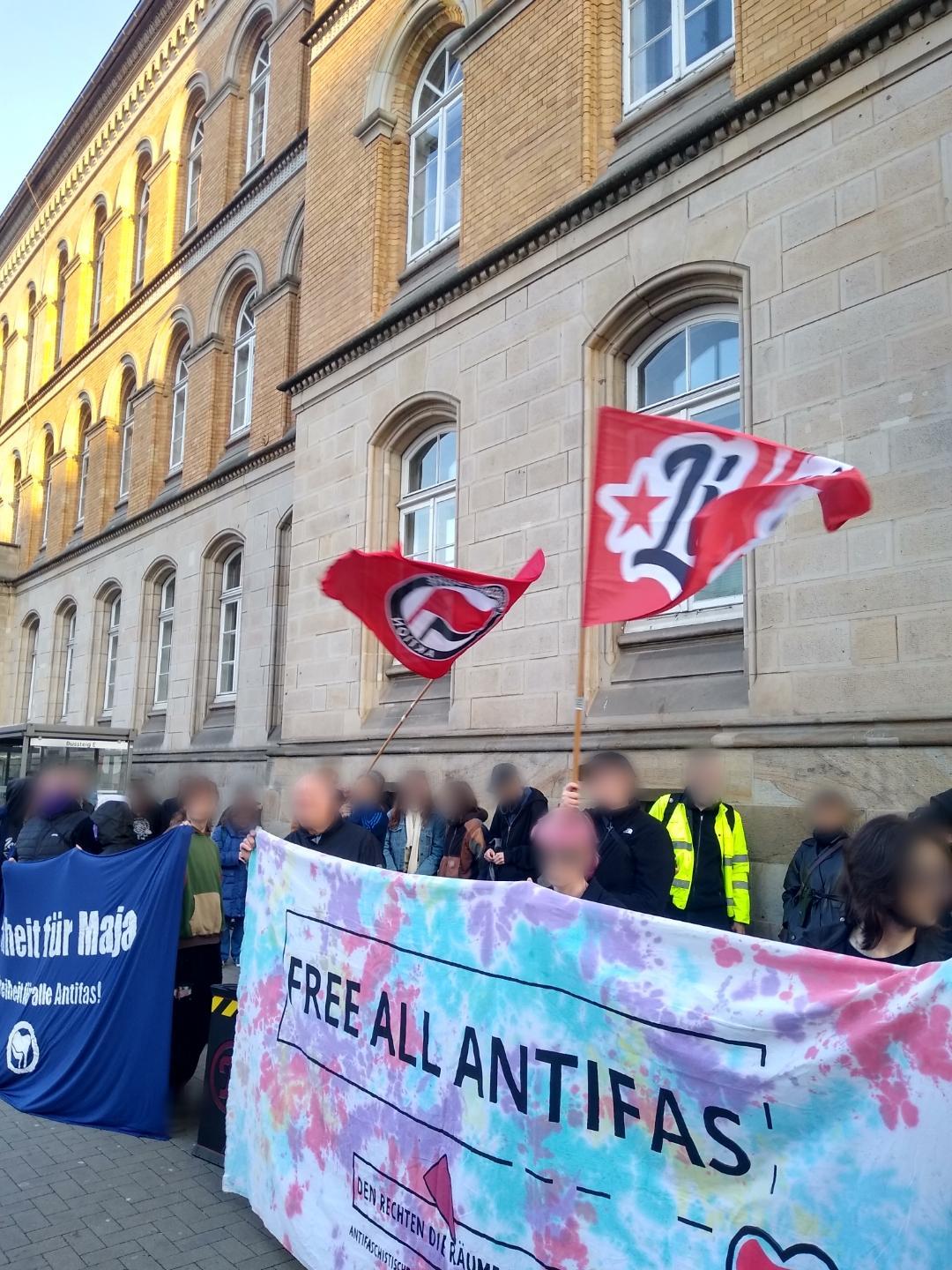 „Solidarität ist unsere Waffe!“ – Redebeitrag zum 18. März